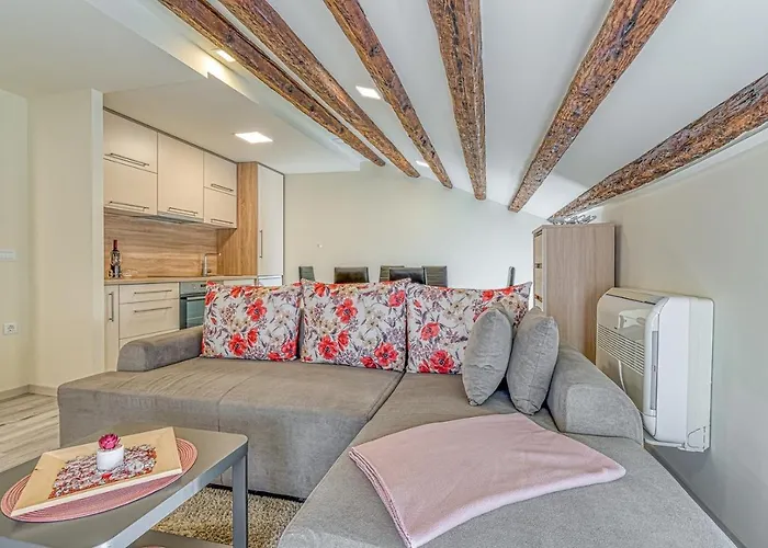 Nikola Apartmán